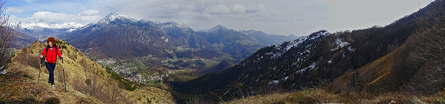 Salendo dallo Zucchin (1206 m) allo Zucco-Gioco (1366 m) con vista su Lepreno e Val Serina