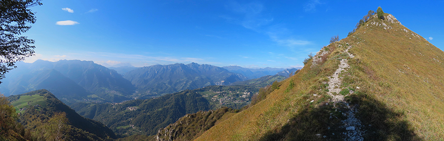 Vista sulla Val Brembana verso S. Giovanni Bianco-Dossena con cima Monte Gioco