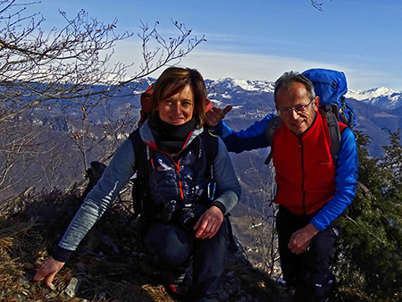Alla croce del Monte Ocone (1363 m) dalla Forcella Alta il 20 febbraio 2016 - FOTOGALLERY