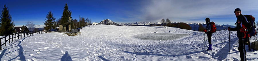 Alla Forcella Alta, 1300 m, (Carenno - BG) , raggiunta da Costa Valle Imagna (BG)