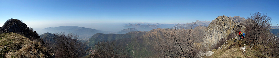 in cresta sul sent. 588 dal Monte Ocone (1363 m) alla Corna Camozzera (1452 m)