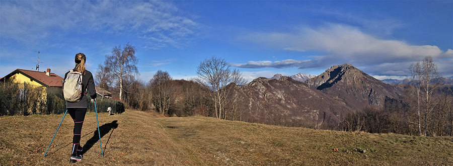 In cammino verso il sent. 571 per il Passo del Pertus e il Monte Ocone