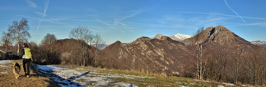 Dalla Forcella Alta (1300 m) partenza sul sent. 571 per la croce del mOnte Ocone (1351 m)