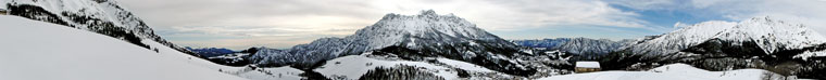 Panoramica dalla Cascina Bianca sul Monte di Zambla verso la conca di Oltre il Colle - foto Piero Gritti 11 febbraio 09