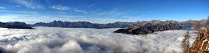 Panoramica sull'alta Valle Brembana invasa dalla nebbia il 2 dicembre 2006
