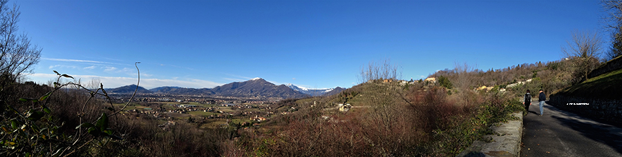 Salendo da Via Rizzolo del Pascolo e Via S. Sebastiano...panorama
