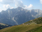 Dall'alto vista sul sentiero 101 di sauita al Passo di Tartano - foto Piero Gritti  28 luglio 07