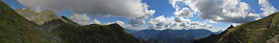 Sul sent. 101 dal Passo di Salmurano al colletto del Monte Avaro