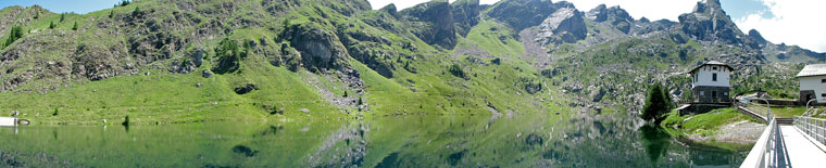 Il Lago di Pescegallo visto dalla diga verso il Passo del Forcellino - foto Piero Gritti 9 luglio 08