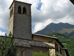 Valtorta - Il campanile dell'antica chiesa di S. Antonio e..il Pizzo Tre Signori - foto Piero Gritti  26 luglio 07
