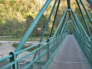 Ponte sul fiume Brembo in località Fienili - foto Piero Gritti 15 ott 07