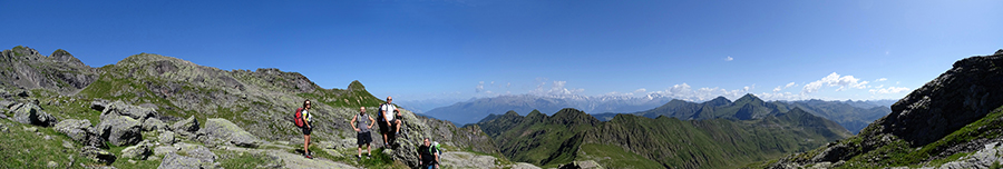 Salendo dal Passo del Verrobbio al Colombarolo