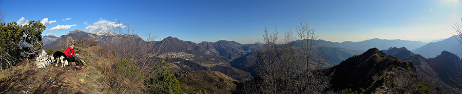 Panoramica dalla cima del Pizzo Rabbioso (1151 m)