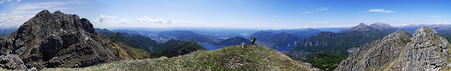 Panoramica dalla Punta del Dente (1810 m)