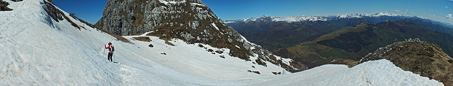 Passaggio su neve salendo al Pizzo Brumano