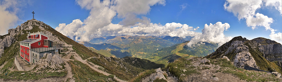 Resegone-Punta Cermenati (1875 m) con Rif. Azzoni (1860 m) 