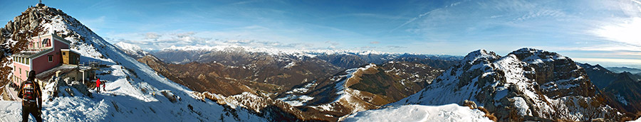 Dal Rif. Azzoni in Resegone vista in Val Imagna, Val Taleggio e Orobie