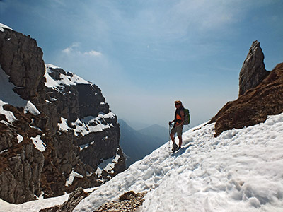 In RESEGONE su neve primaverile da Fuipiano Imagna il 17 aprile 2013 - FOTOGALLERY