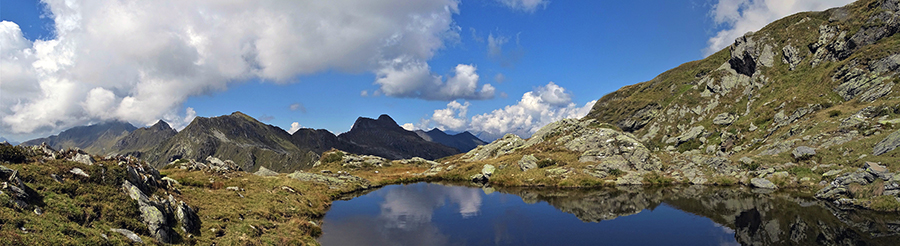 Bellissimo laghetto sul sent. G.V.O sul versante orobico valtellinese