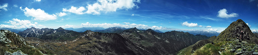 Panoramica sulla cresta di salita al Pizzo Scala (2427 m.) - vista ovest