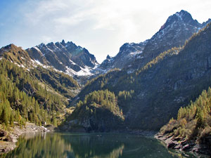 Il lago ai piedi del Pizzo del Becco - foto Piero Gritti 3 sett 07