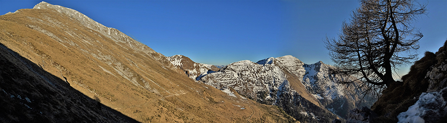 Vista panoramica salendo dalla Baita Zuccone al Rif. Capanna 2000
