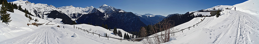 Sulla strada per Ca' San Marco all'Alpe del Monte Nuovo (1700 m)