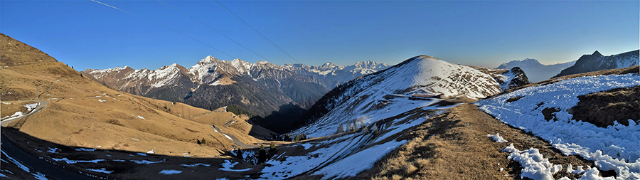 Da Ca' San Marco strada prov. 48 all'altezza della Casera Alpe Aga col dosso MontĆ¹ (1834 m)