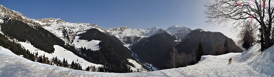 Sulla panoramica innevata strada per Ca' San Marco