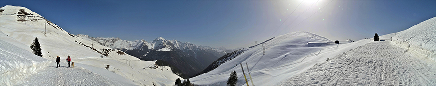 Sulla panoramica innevata strada per Ca' San Marco