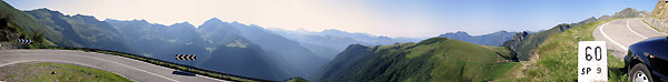 Panoramica dalla strada per Passo San Marco verso le Orobie circostanti