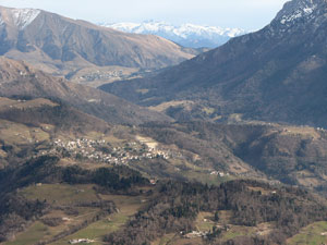 Vista verso Dossena e Zambla Alta