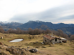 Dalla seconda baita vista verso l'Alben