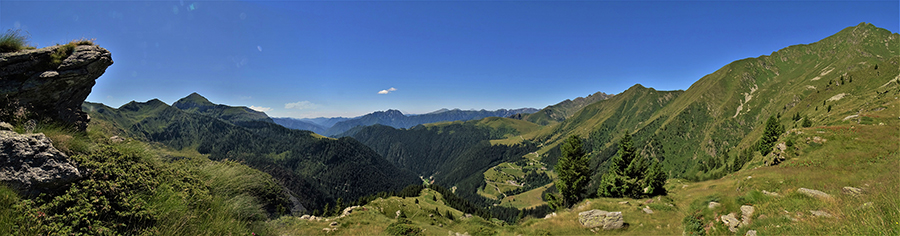 Splendida vista panoramica dal sentierino di salita ad anello