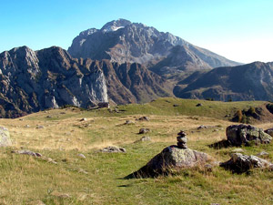 Dal sentiero per i Tre Pizzi vista verso Il Pizzo Arera