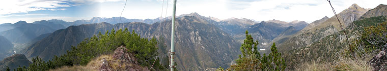 Dal Roccolo del Corno vista verso Val Brembana e Val Fondra - foto Piero Gritti 23 ottobre 07