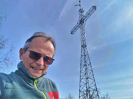 Benedetta primavera sui sentieri per il Monte Ubione da Ubiale-18mar23 - FOTOGALLERY