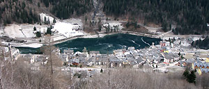 Carona ripresa dalla seggiovia per l'Alpe Soliva - foto Piero Gritti 24 dic. 2006