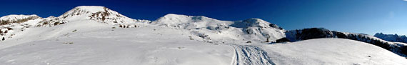 Panoramica sul versante sud.est della Val Carisole con il rifugio Mirtillo - foto Piero Gritti 24 dic. 2006
