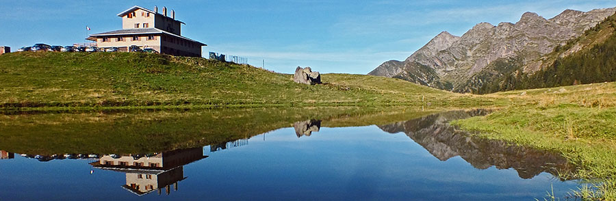 Il Rif. Monte Avaro, il gruppo del Tre Signori...si specchiano