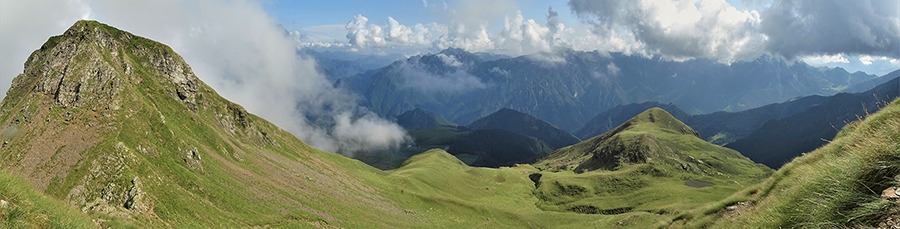 Panoramica dal sentiero di salita dalla Bocchetta Triomen alla cima del Monte Trbortoi