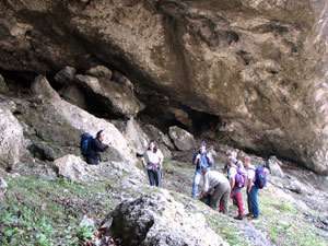 La grande caverna aperta sulla valle