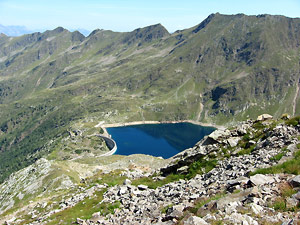 Il Lçago di Publino  nella Valle del Livrio che scende in Valtellina (SO)