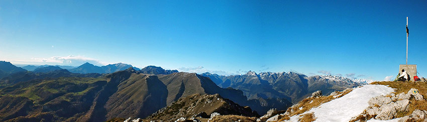 Da cima Venturosa panoramica verso Val Taleggio e Orobie