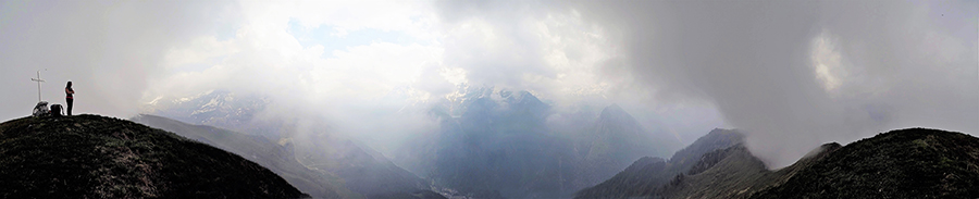 Panoramica dal Pizzo Vescovo aò Momte Brate