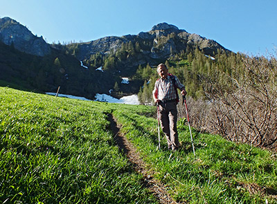 PIZZO VESCOVO (2175 m.) e MONTE BRATE (1932 m.) con giro ad anello da Foppolo il 7 giugno 2013  - FOTOGALLERY