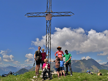MONTI VINDIOLO e VETRO ad anello da Zorzone-Pian Bracca in VAL VEDRA il 12 giugno 2022 - FOTOGALLERY