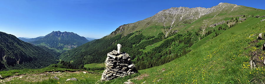Vista panoramica dall'Omo di Val Vedra (1600 m)