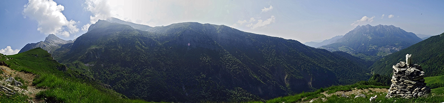 Panorama all'Omo del Menna (1600 m)