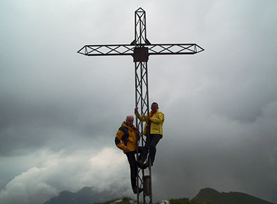 Giro ad anello MONTI VINDIOLO (2056 m.) e VETRO (2054 m.) salendo da ZORZONE-PIAN BRACCA (1122 m.) - FOTOGALLERY